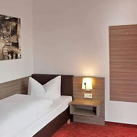 فندق Gruener Baum 3*