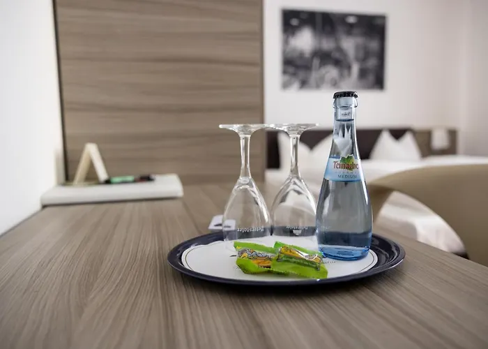 Gruener Baum Отель Бюлерталь